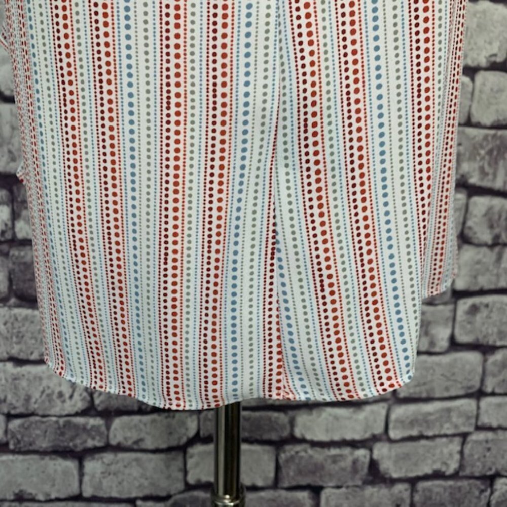 Simply Styled Blouse W/ Front Ruffle Size LP - Picture 5 of 9